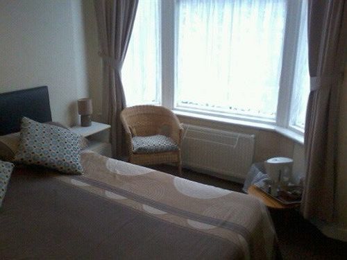 Aartswood Guest House Скарборо Экстерьер фото